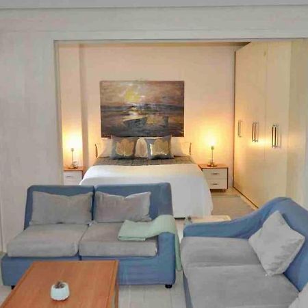 Chic City Retreat - Stylish Apartment In Bllok, Tirana Zewnętrze zdjęcie