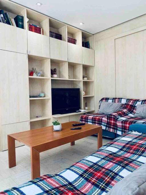 Chic City Retreat - Stylish Apartment In Bllok, Tirana Zewnętrze zdjęcie