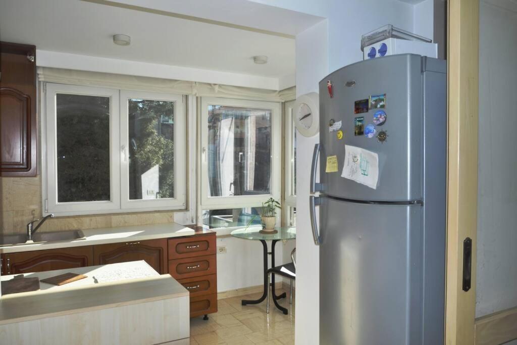Chic City Retreat - Stylish Apartment In Bllok, Tirana Zewnętrze zdjęcie